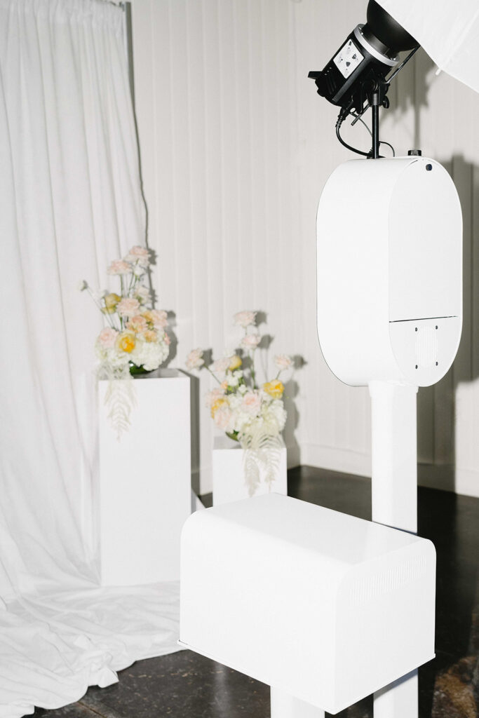 6_Wildflower_Wedding_Booth_Stock-1